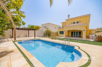 Villa - 4 Bedrooms - 4 Bathrooms for rent in Legacy - Jumeirah Park - Dubai