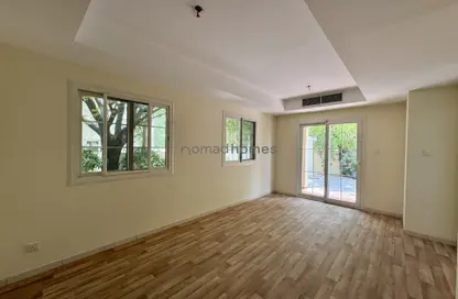 Villa - 2 Bedrooms - 3 Bathrooms for rent in Springs 12 - The Springs - Dubai