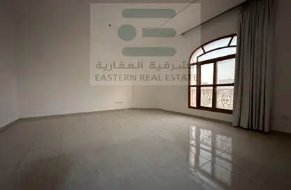 صورة لـ غرفة فارغة فيلا - 7 غرف نوم للايجار في مركز محمد بن زايد - مدينة محمد بن زايد - أبوظبي ، صورة رقم 1