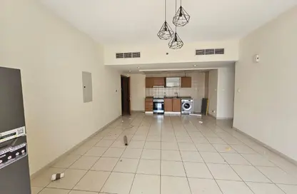 Apartment - 1 Bedroom - 2 Bathrooms for rent in Lavender 2 - Emirates Gardens 1 - Jumeirah Village Circle - Dubai