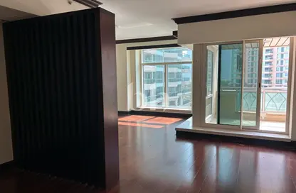 شقة - 3 غرف نوم - 4 حمامات للايجار في فيلات الفيروز - دبي مارينا - دبي شقة - 3 غرف نوم - 4 حمامات للايجار في فيلات الفيروز - دبي مارينا - دبي