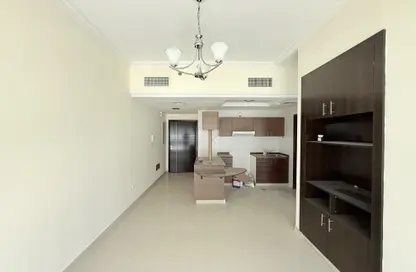 Apartment - Studio - 1 Bathroom for rent in Al Barsha 1 - Al Barsha - Dubai