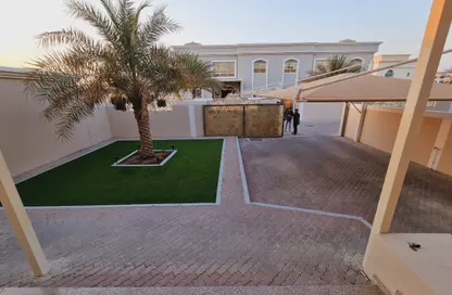 Villa - 4 Bedrooms - 6 Bathrooms for rent in Mohamed Bin Zayed Centre - Mohamed Bin Zayed City - Abu Dhabi