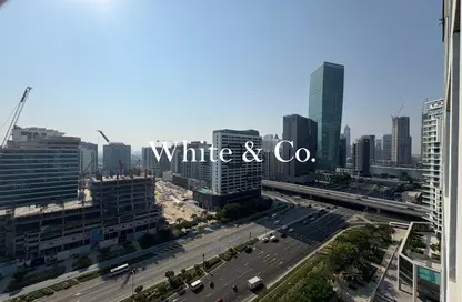 Apartment - Studio - 1 Bathroom for rent in SOL Avenue - Business Bay - Dubai