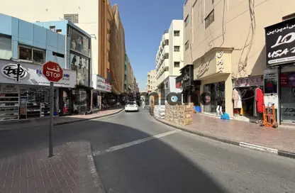 عمارة بالكامل - استوديو للبيع في البطين - الراس - ديرة - دبي