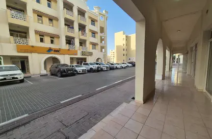 متجر - استوديو - 1 حمام للايجار في سي15 - طراز الصين - المدينة الدولية - دبي