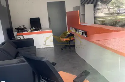 Shop - Studio - 1 Bathroom for rent in Jumeirah Garden City - Al Satwa - Dubai
