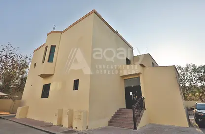 Villa - Studio - 7+ Bathrooms for rent in Khalifa City - Abu Dhabi
