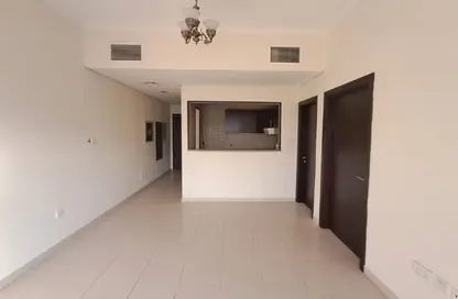 Apartment - 1 Bedroom - 1 Bathroom for rent in Mazaya 28 - Queue Point - Dubai Land - Dubai
