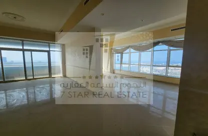 Apartment - 4 Bedrooms - 5 Bathrooms for sale in Al Majaz 1 - Al Majaz - Sharjah