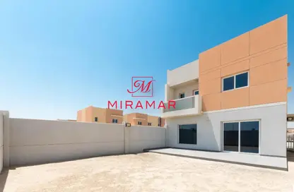 Villa - 3 Bedrooms - 4 Bathrooms for rent in Manazel Al Reef 2 - Al Samha - Abu Dhabi