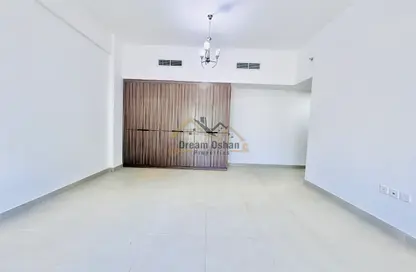 Apartment - 2 Bedrooms - 4 Bathrooms for rent in Al Warsan 4 - Al Warsan - Dubai