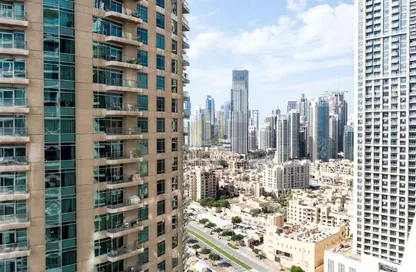 Apartment - Studio - 1 Bathroom for rent in Burj Al Nujoom - Downtown Dubai - Dubai