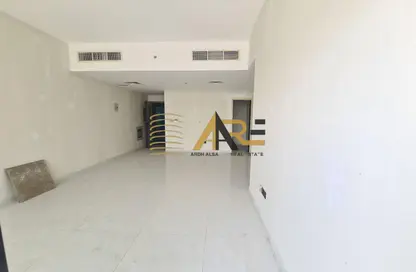 Apartment - 2 Bedrooms - 3 Bathrooms for rent in Muwaileh 3 Building - Muwaileh - Sharjah