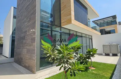 Villa - 5 Bedrooms - 7 Bathrooms for rent in Jumeirah 1 Villas - Jumeirah 1 - Jumeirah - Dubai