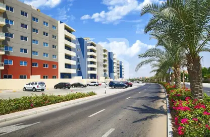 Apartment - 3 Bedrooms - 3 Bathrooms for sale in Tower 37 - Al Reef Downtown - Al Reef - Abu Dhabi