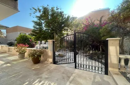 Villa - 4 Bedrooms - 7 Bathrooms for sale in Mushrif Gardens - Al Mushrif - Abu Dhabi