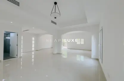 Villa - 4 Bedrooms - 4 Bathrooms for rent in Meadows 1 - Meadows - Dubai