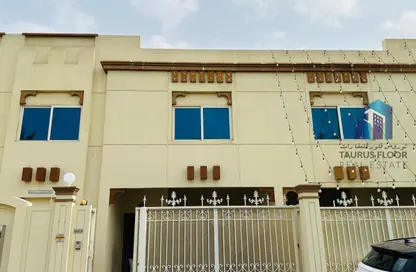 Villa - 3 Bedrooms - 5 Bathrooms for rent in Jumeirah 1 Villas - Jumeirah 1 - Jumeirah - Dubai