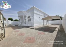 Villa - 4 bedrooms - 3 bathrooms for rent in Khaldiya - Al Ain