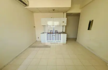 Apartment - Studio - 1 Bathroom for rent in Fire Station Road - Muwaileh - Sharjah