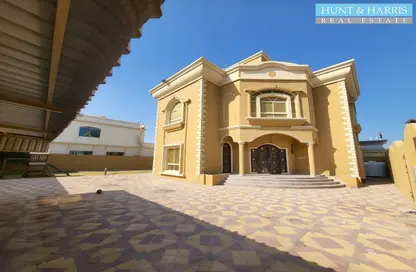 Villa - 5 Bedrooms - 7 Bathrooms for rent in Al Dhait South - Al Dhait - Ras Al Khaimah