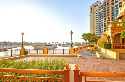 Apartment - 3 Bedrooms - 3 Bathrooms for sale in Marina Residences 1 - Marina Residences - Palm Jumeirah - Dubai