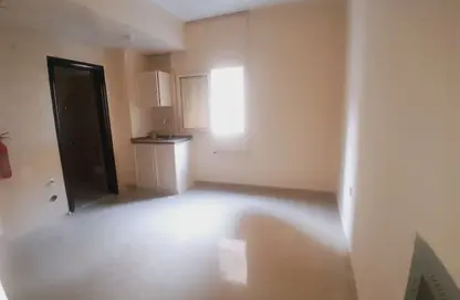 Apartment - Studio - 1 Bathroom for rent in Al Mujarrah - Sharjah