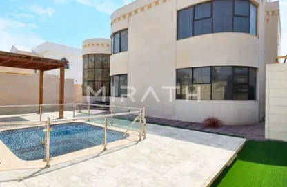 Villa - 5 Bedrooms - 6 Bathrooms for rent in Jumeirah 3 - Jumeirah - Dubai