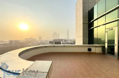 شقة - 3 غرف نوم - 4 حمامات للايجار في مجمع البطين - البطين - أبوظبي