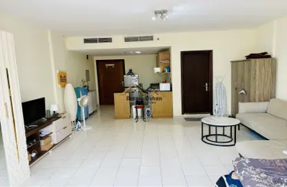 Apartment - Studio - 1 Bathroom for rent in Dubai Silicon Oasis - Dubai