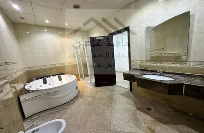 شقة - 2 غرف نوم - 1 حمام للايجار في معسكر آل نهيان - أبوظبي