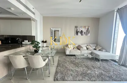 شقة - غرفة نوم - 2 حمامات للايجار في بلوبيل ريزيدنس - منطقة 11 - قرية الجميرا سركل - دبي