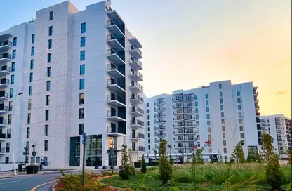 Apartment - 2 Bedrooms - 2 Bathrooms for sale in Waters Edge - Yas Island - Abu Dhabi