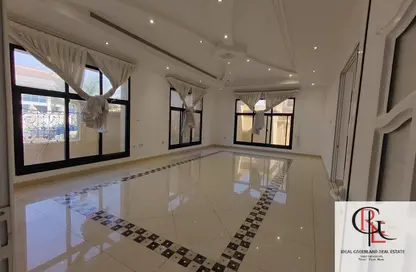 فيلا - 5 غرف نوم - 6 حمامات للايجار في مركز محمد بن زايد - مدينة محمد بن زايد - أبوظبي