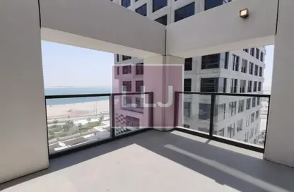 Terrace image for: Apartment - 1 Bedroom - 2 Bathrooms for sale in Pixel - Makers District - Al Reem Island - Abu Dhabi, Image 1