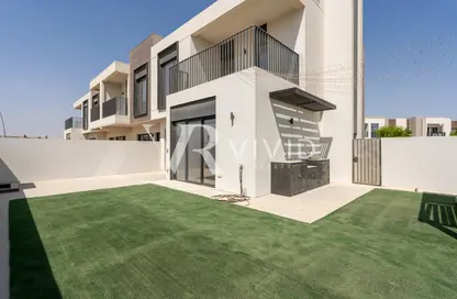 Villa - 4 Bedrooms - 3 Bathrooms for rent in Greenviews 2 - EMAAR South - Dubai South (Dubai World Central) - Dubai
