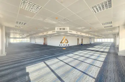 Office Space - Studio for rent in Sheikh Zayed Road - Dubai