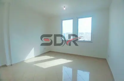 شقة - 2 غرف نوم - 3 حمامات للايجار في شارع المطار - أبوظبي