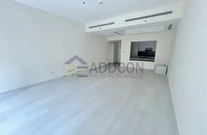 شقة - غرفة نوم - 2 حمامات للايجار في باي سكوير مبني رقم 9 - باي سكوير - الخليج التجاري - دبي