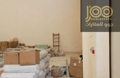 مستودع - استوديو - 1 حمام للايجار في أم الثعوب - أم القيوين