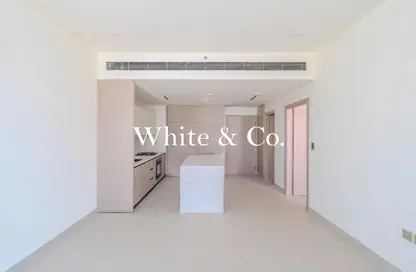 شقة - غرفة نوم - 2 حمامات للبيع في بن غاطي فينيكس - قرية الجميرا سركل - دبي