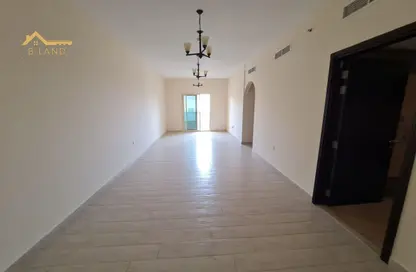 Apartment - 2 Bedrooms - 2 Bathrooms for rent in Al Thani Muwaileh - Muwaileh Commercial - Sharjah