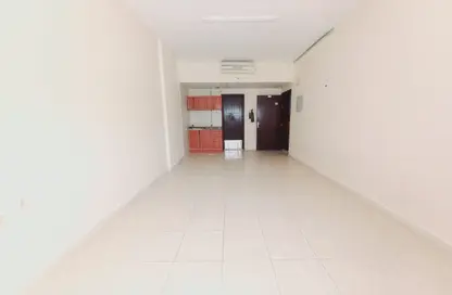 Apartment - Studio - 1 Bathroom for rent in Al Butina 9 Building - Al Butina - Sharjah