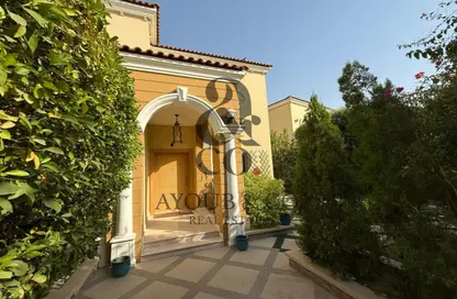 Villa - 4 Bedrooms - 5 Bathrooms for rent in Jumeirah Park - Dubai