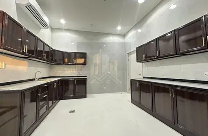 شقة - غرفة نوم - 1 حمام للايجار في فيلات مدينة خليفة آيه - مدينة خليفة أ - مدينة خليفة - أبوظبي