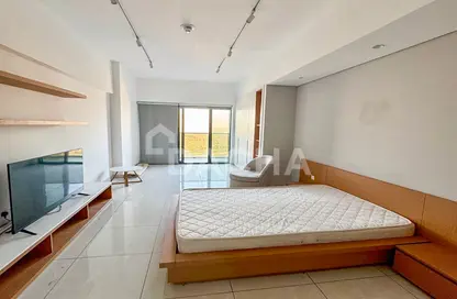 شقة - غرفة نوم - 1 حمام للايجار في برج بلو ويفز - مجمع دبي ريزيدنس - دبي