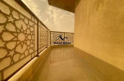 شقة - 2 غرف نوم - 3 حمامات للايجار في برج القبة - الجداف - دبي