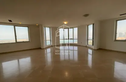 Apartment - 4 Bedrooms - 5 Bathrooms for rent in Corniche Road - Abu Dhabi