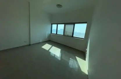 شقة - 2 غرف نوم - 3 حمامات للايجار في شارع التعاون الجديد - التعاون - الشارقة